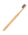 Afbeelding van een bamboe tandenborstel met Charcoco schuin