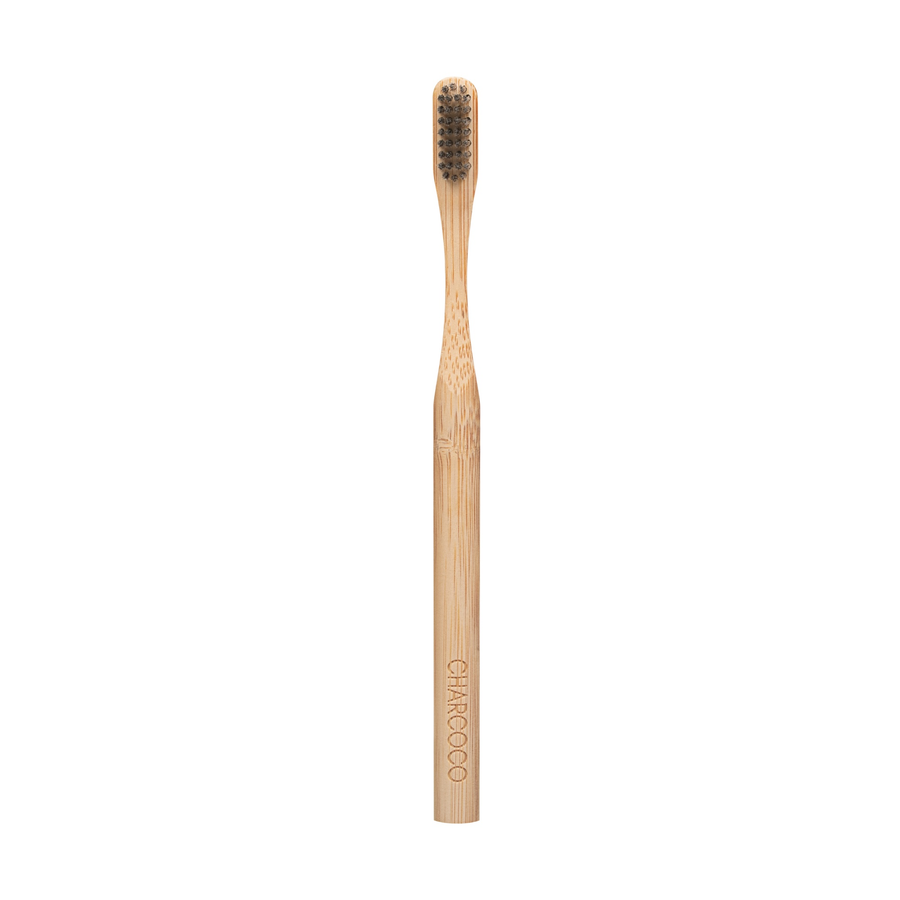 Afbeelding van een bamboe tandenborstel met Charcoco recht